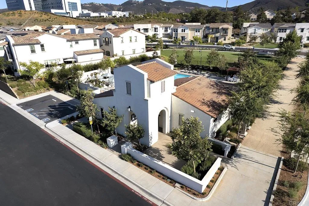 https://cdn.realtyfeed.com/cdn/127/306520673/1270968af42a405cd8066ed0381343a4.webp
