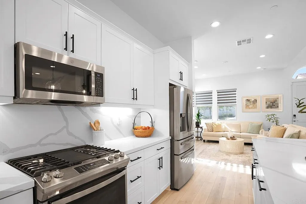 https://cdn.realtyfeed.com/cdn/127/306520673/68aed9bfcf51e1ad5cb7f5d4f8da151b.webp