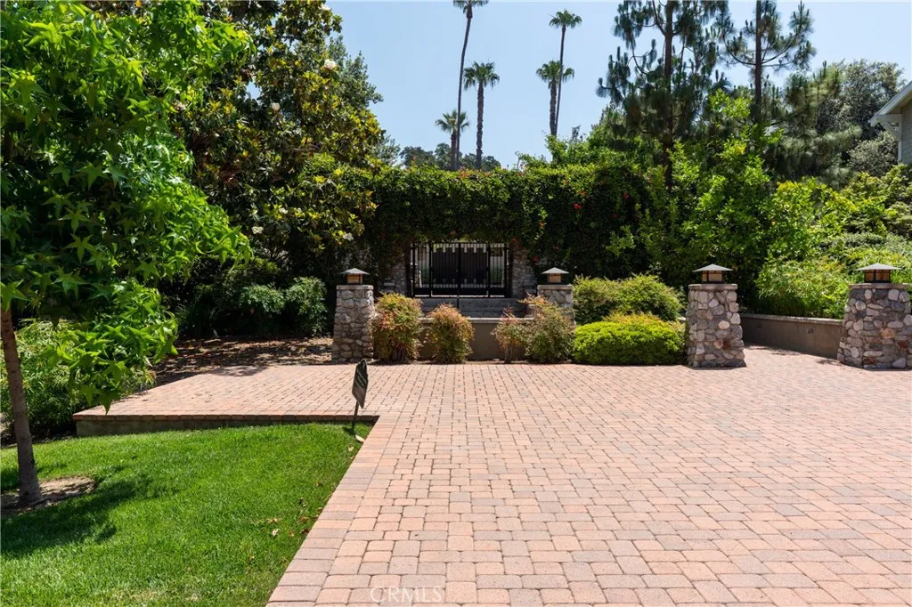 1709 N Fair Oaks Avenue Unit 118, Pasadena, CA 91103 - Photo 3 of 56, Pasadena, CA
