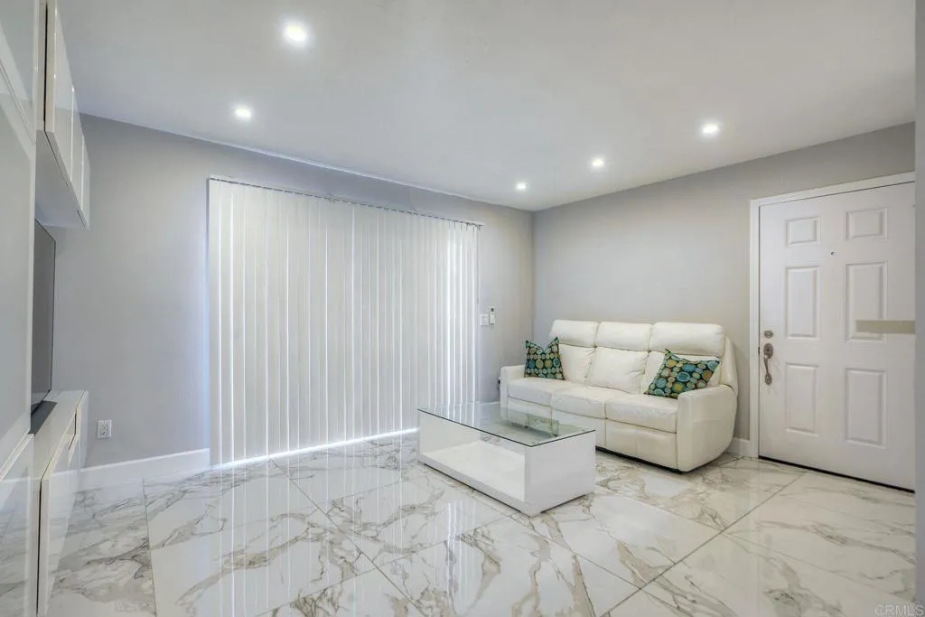 Photo #2: NDP2508097 Listing 