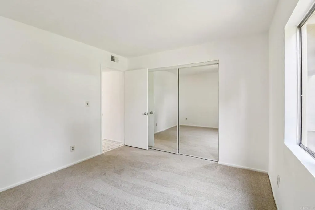 https://cdn.realtyfeed.com/cdn/127/306520772/64dff11006df3581fb32cb5b6316413c.webp