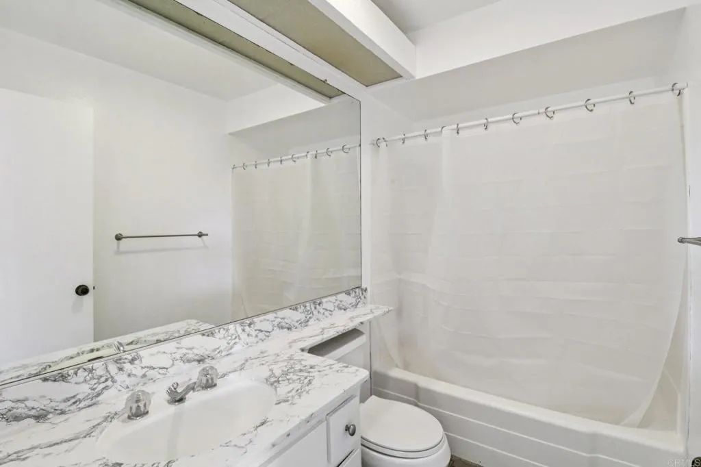 https://cdn.realtyfeed.com/cdn/127/306520772/87054a6c6eac8cb659a57b43c9d48215.webp