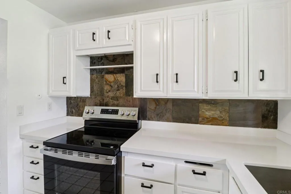 https://cdn.realtyfeed.com/cdn/127/306520772/ac179d5e1a13ac0af5729493fd7a1016.webp