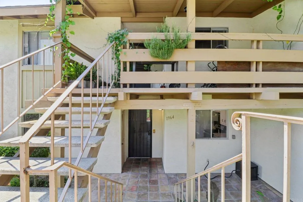 https://cdn.realtyfeed.com/cdn/127/306520772/c0cfaef9a853599b8e3dfc3fb882b207.webp