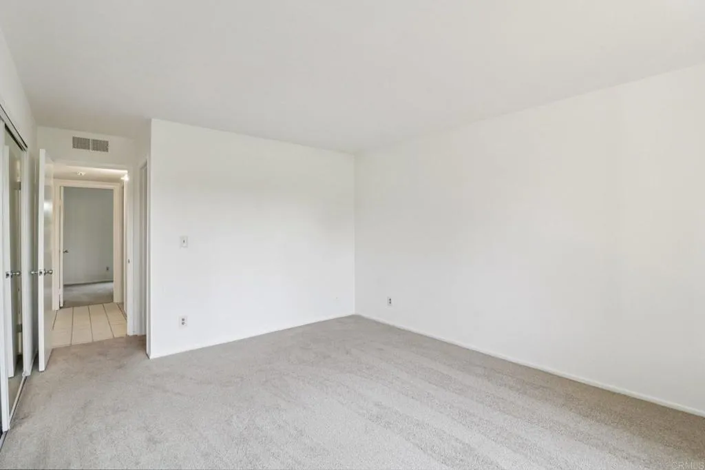 https://cdn.realtyfeed.com/cdn/127/306520772/d8d2a138927504d404b233e0c4f05e55.webp