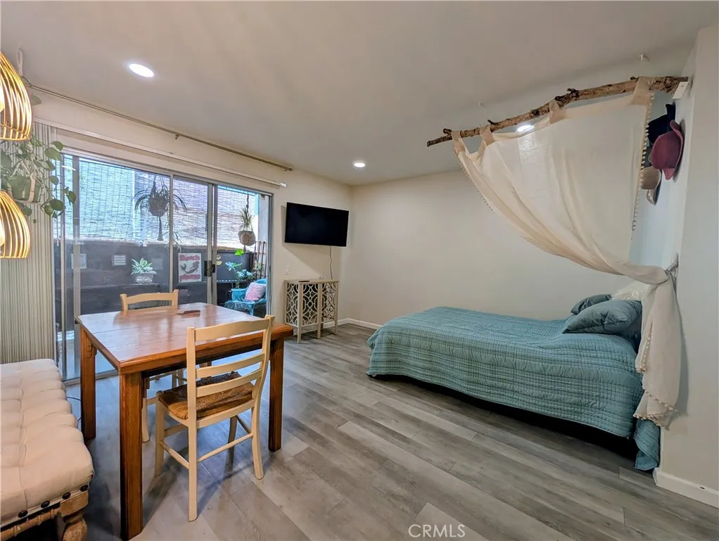 https://cdn.realtyfeed.com/cdn/127/306520812/157832b7f8d4c480e5e0ad6e45cf3d57.webp