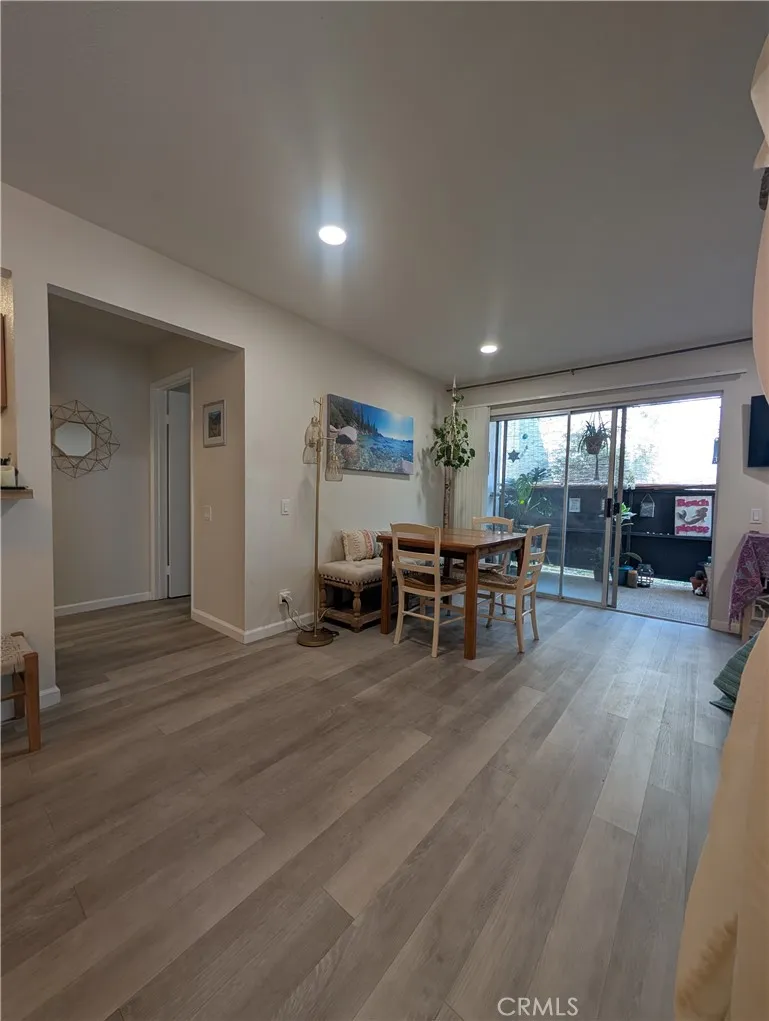 https://cdn.realtyfeed.com/cdn/127/306520812/4d959f964c403477e5a0cf072dad26f9.webp