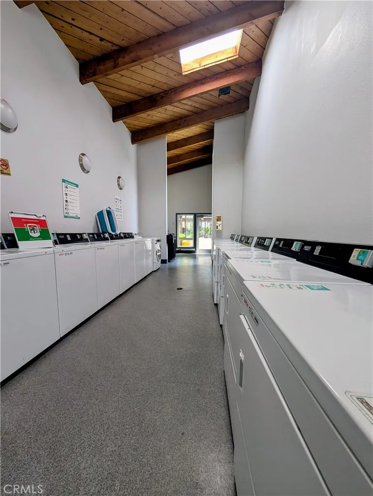 https://cdn.realtyfeed.com/cdn/127/306520812/a3a6c524f54f8f9f82d5b938e88ceb69.webp