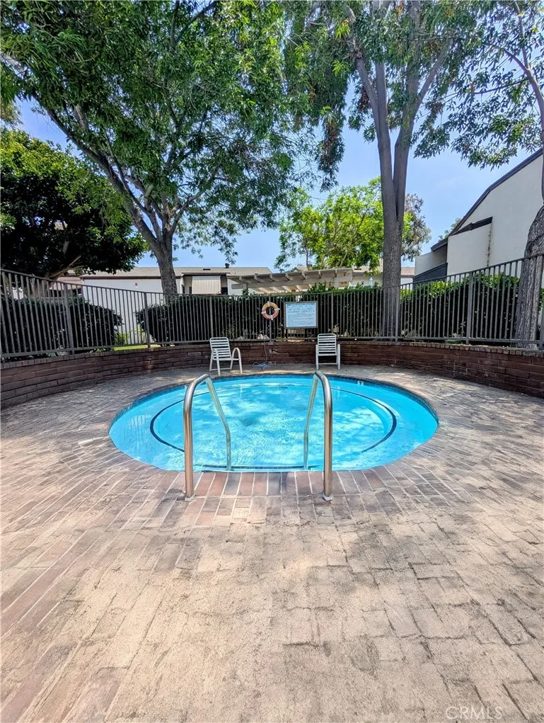 https://cdn.realtyfeed.com/cdn/127/306520812/c604e005d3ee59456729f54fcf6d8f2d.webp