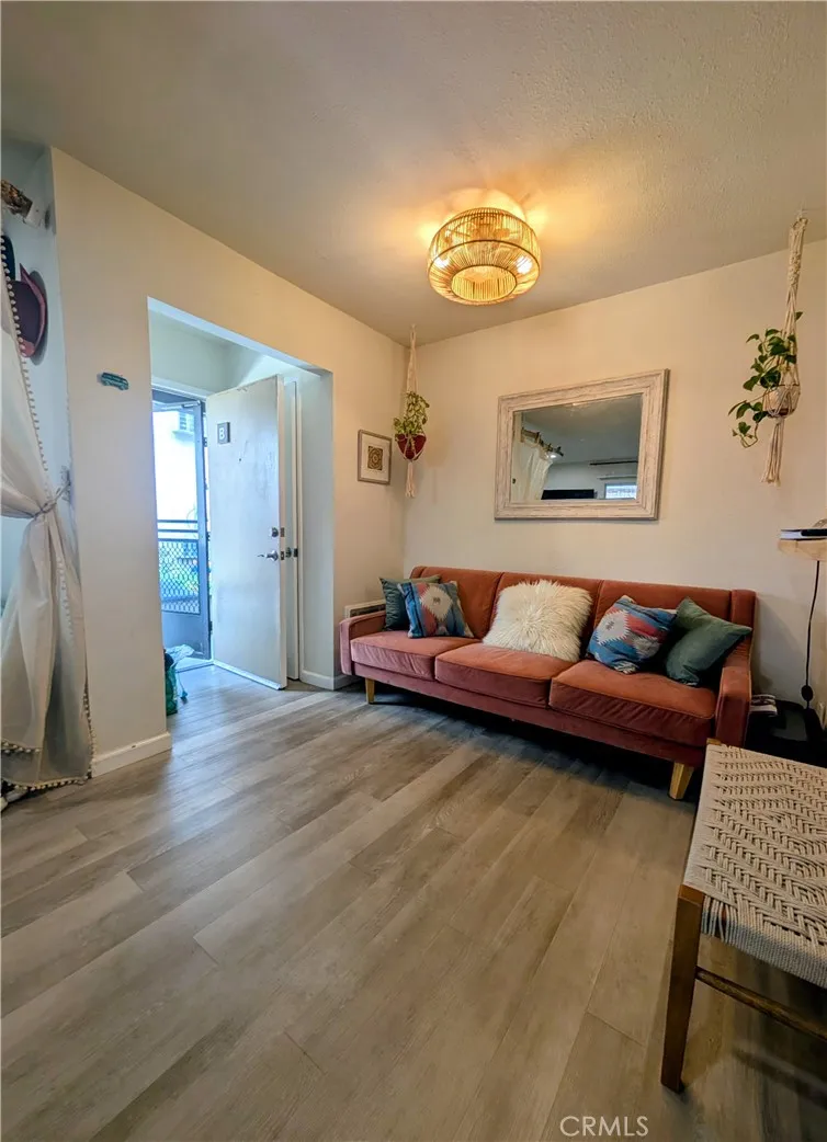https://cdn.realtyfeed.com/cdn/127/306520812/f25eb82509dbe81cf623c84949e439b5.webp