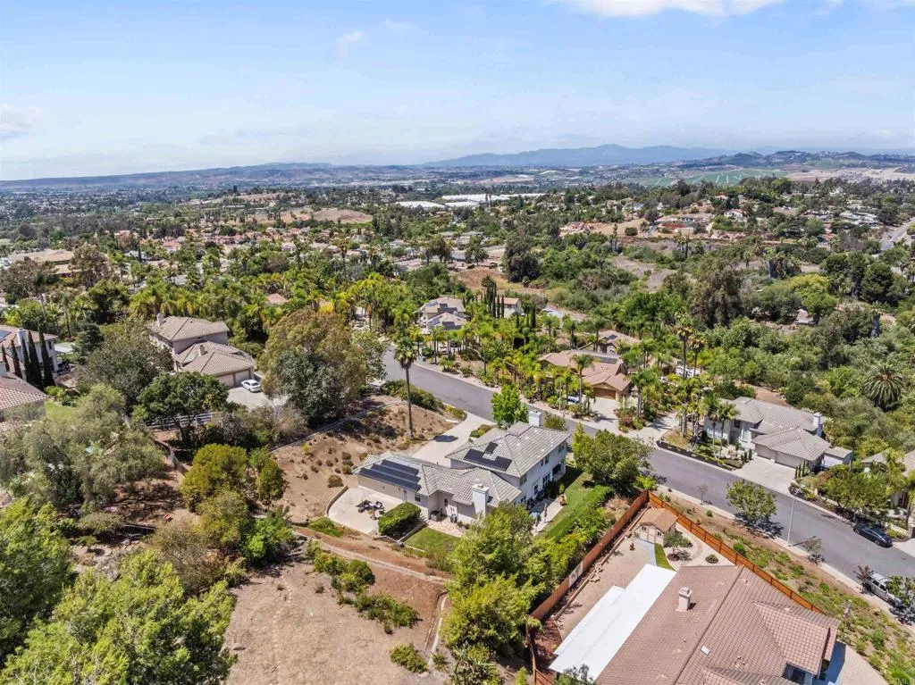 https://cdn.realtyfeed.com/cdn/127/306520849/79ca4016dcb465f5ed62b6b3205f7868.webp