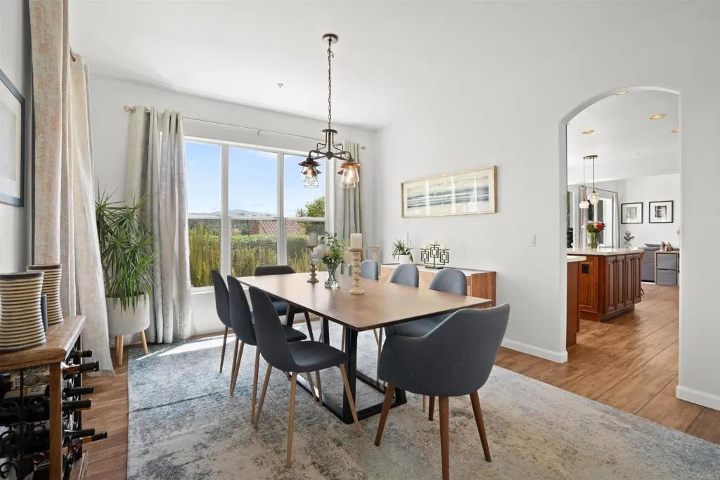 https://cdn.realtyfeed.com/cdn/127/306520849/ce34c6174d03ed808985d7cc300ce9c2.webp