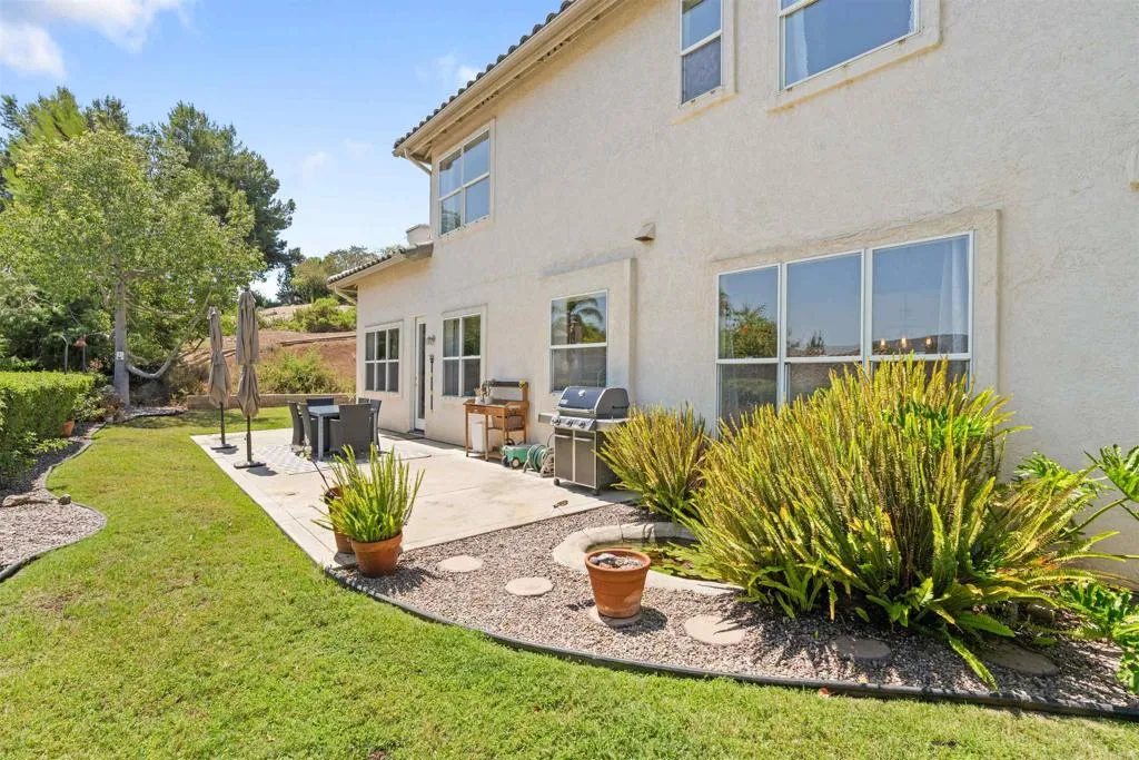 https://cdn.realtyfeed.com/cdn/127/306520849/f10a27db09808bccf42fe8cfa50159b5.webp