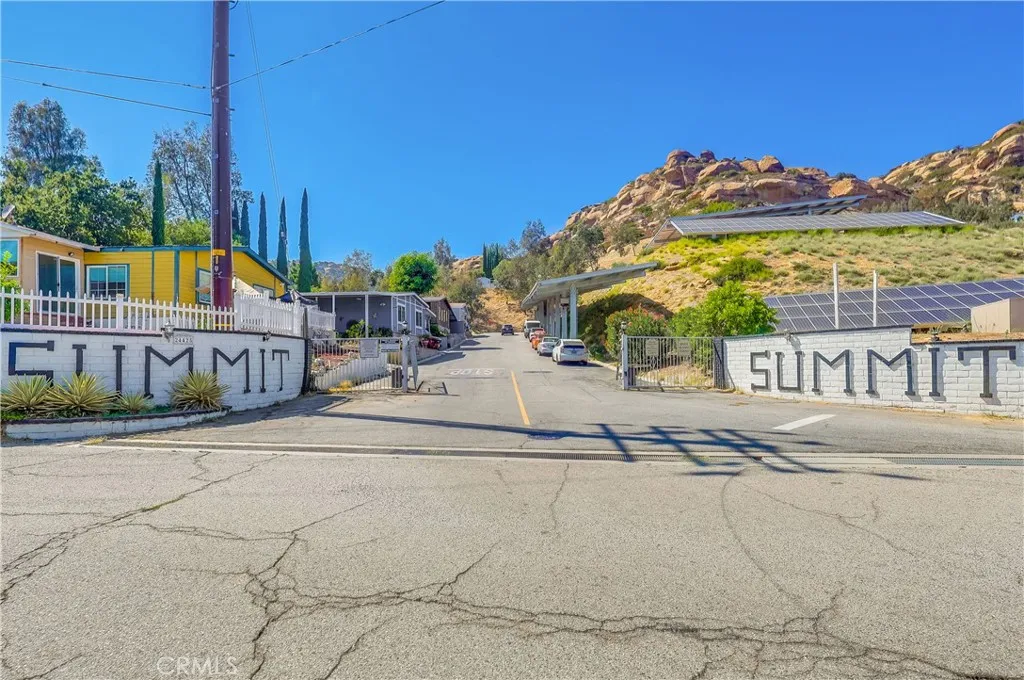 Canoga Park, CA 91304