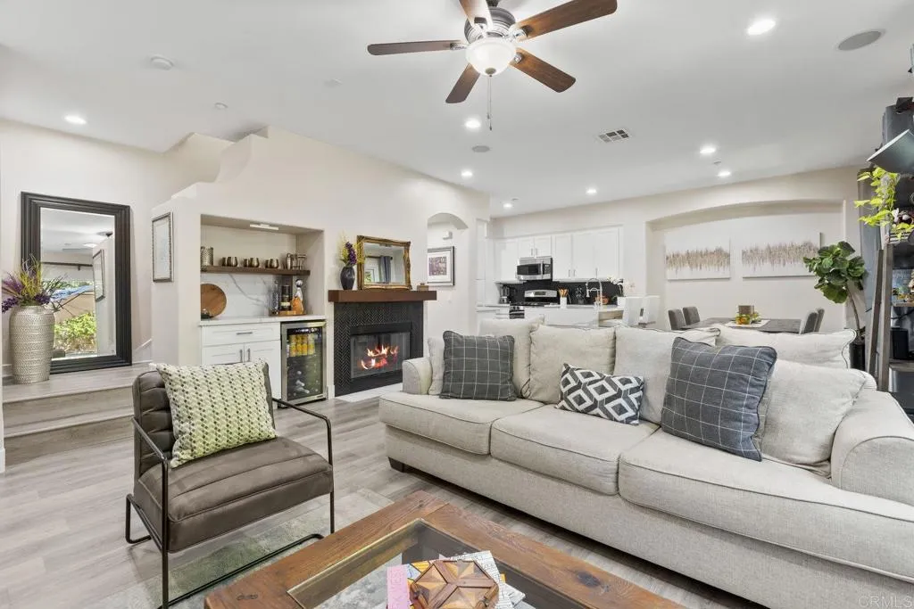 https://cdn.realtyfeed.com/cdn/127/306520969/db8c2c1a36e03b5e5c26167ed2c185d9.webp