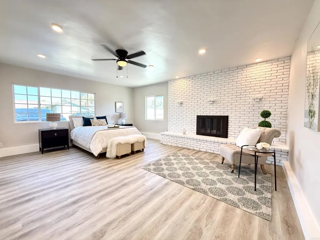 https://cdn.realtyfeed.com/cdn/127/306521001/ded4791aa469afb8576182bbca3831d9.webp