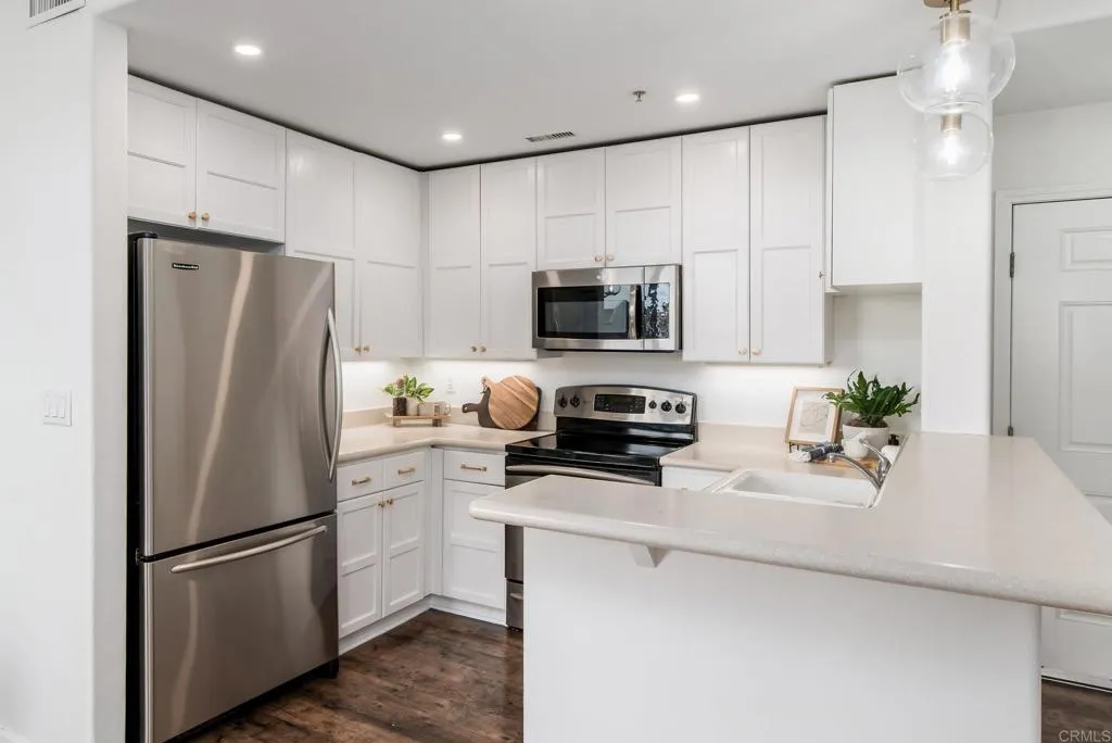 https://cdn.realtyfeed.com/cdn/127/306521013/5b98444e17c783e5aa5d5155957ed85f.webp