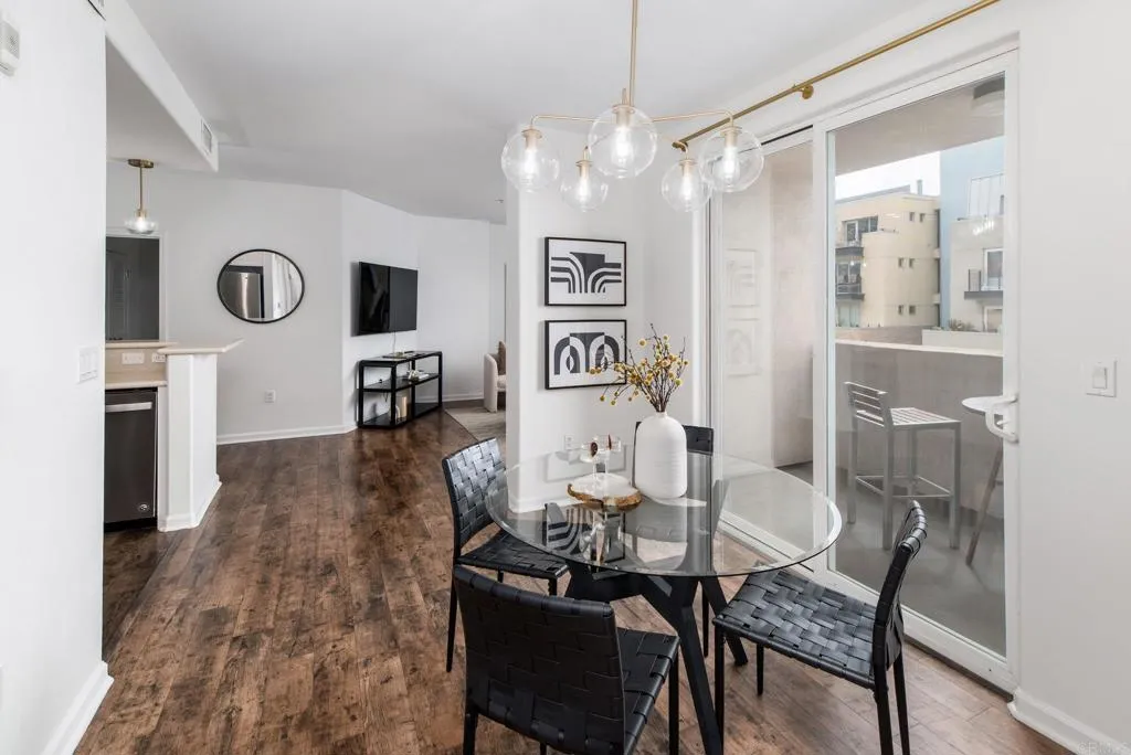 https://cdn.realtyfeed.com/cdn/127/306521013/c1b189027a3d22761b0e0580db6ea52d.webp