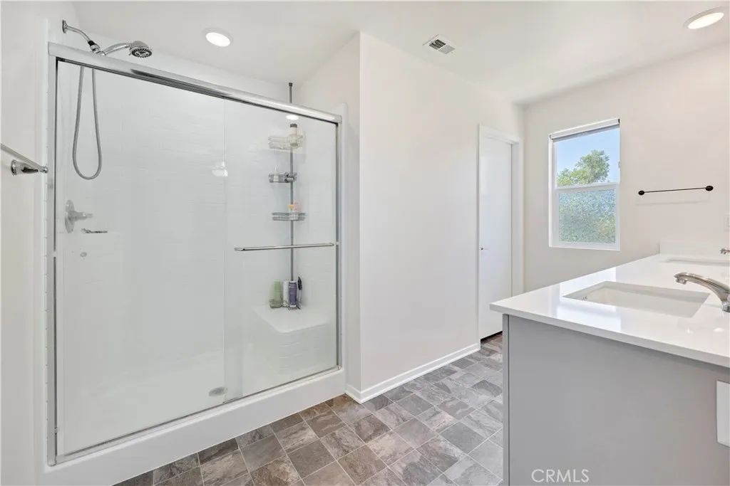 https://cdn.realtyfeed.com/cdn/127/306521024/f3ae150a7928101636da9396b78ee51f.webp