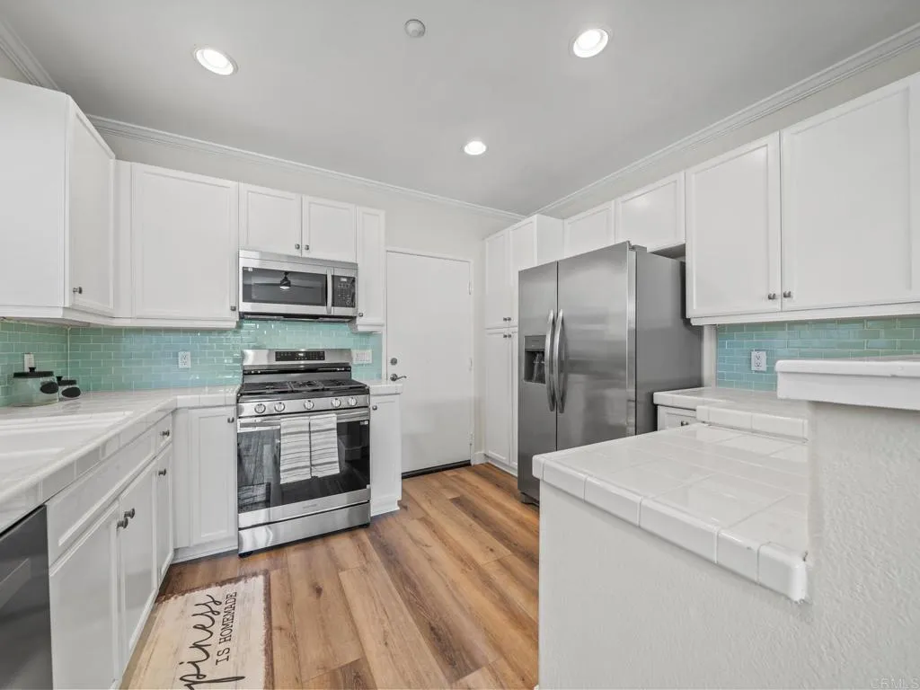 Photo #11: PTP2506280 Listing: Photo #11