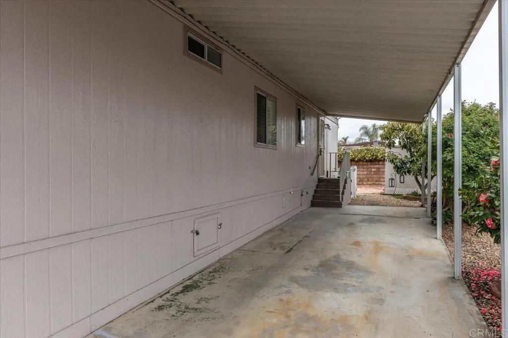 https://cdn.realtyfeed.com/cdn/127/306521128/0fc37ecd58a2978d31752d6e871fa8d5.webp