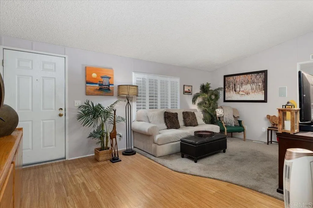 https://cdn.realtyfeed.com/cdn/127/306521128/6ab42b5082dae0fa3898b937a5e9aefd.webp