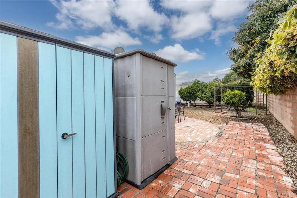 https://cdn.realtyfeed.com/cdn/127/306521128/944c78afb4f31c86a668ac8d69c6d9f0.webp