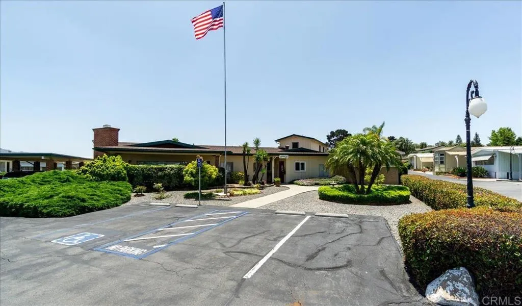 https://cdn.realtyfeed.com/cdn/127/306521128/dd496468cdc10afb8b15005d1667944b.webp