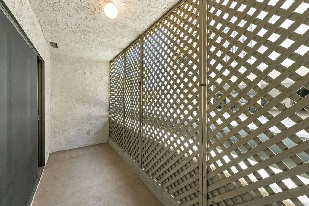 https://cdn.realtyfeed.com/cdn/127/306521141/093e23867bf64a33fd128b9789d9f922.webp
