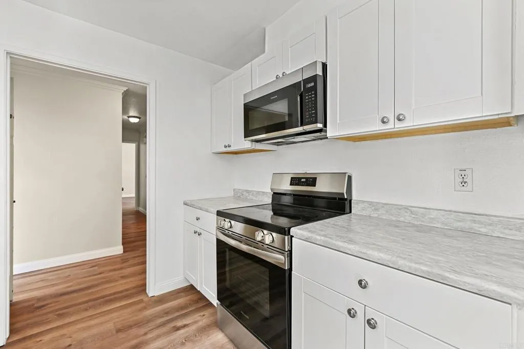 https://cdn.realtyfeed.com/cdn/127/306521141/12a34629b776446cc814091f4c5f678d.webp