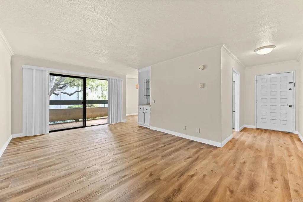 https://cdn.realtyfeed.com/cdn/127/306521141/182e50e5e8c479cafb3418c8746ca8d6.webp