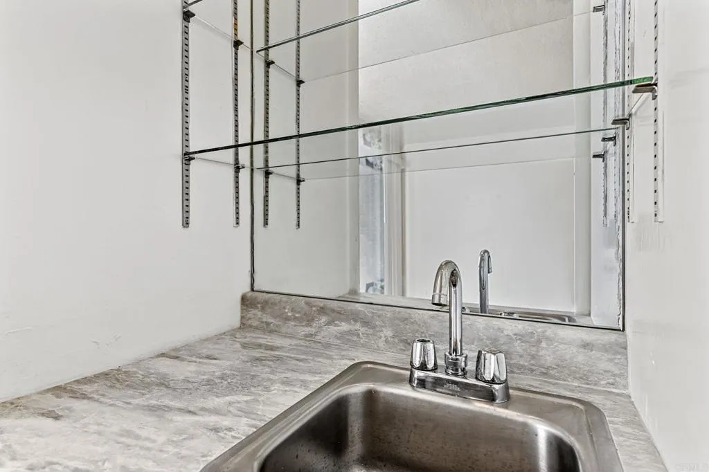 https://cdn.realtyfeed.com/cdn/127/306521141/50f8dc16e04fd74a2cf24494a7bba31d.webp
