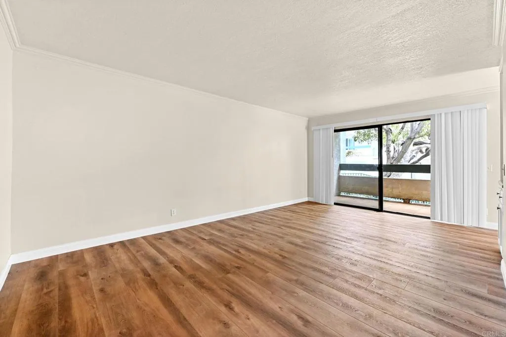 https://cdn.realtyfeed.com/cdn/127/306521141/85fbba2b3294b3e8db24952090861b45.webp