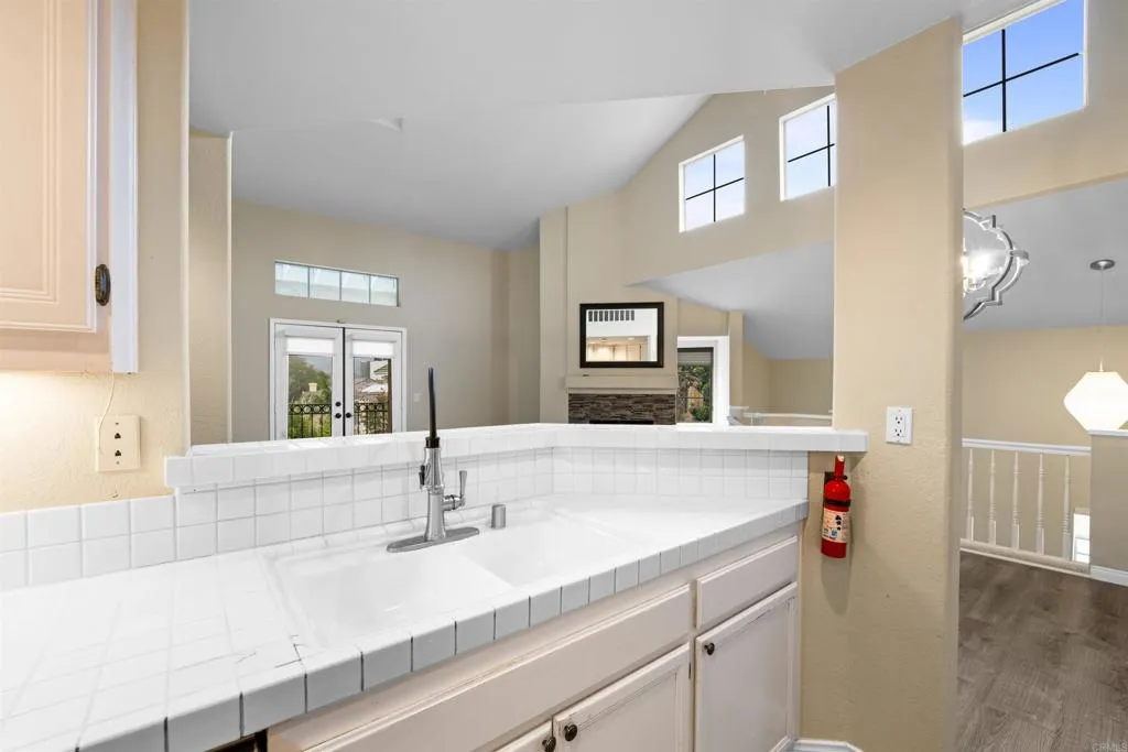https://cdn.realtyfeed.com/cdn/127/306521193/d58465a810f74d5524d85c905a15112a.webp