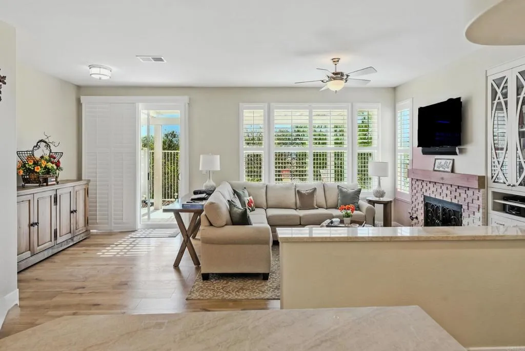 https://cdn.realtyfeed.com/cdn/127/306521196/155e844b177311ee116a773155aa5d59.webp