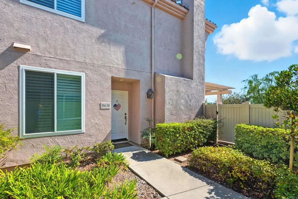 https://cdn.realtyfeed.com/cdn/127/306521196/3d09420cfe397c77cb895de8e87d9c3b.webp