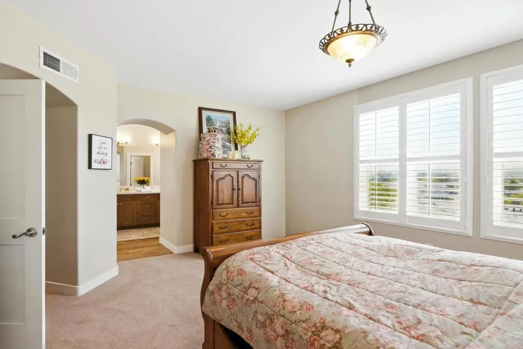 https://cdn.realtyfeed.com/cdn/127/306521196/4d89a2b463d5a1ed732cf1d781bdc2eb.webp