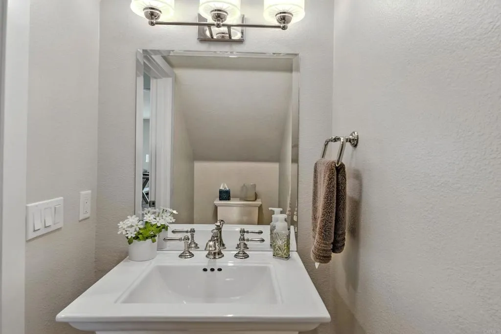 https://cdn.realtyfeed.com/cdn/127/306521196/7cc0fd3ade7da6fa56306c2468657fe5.webp