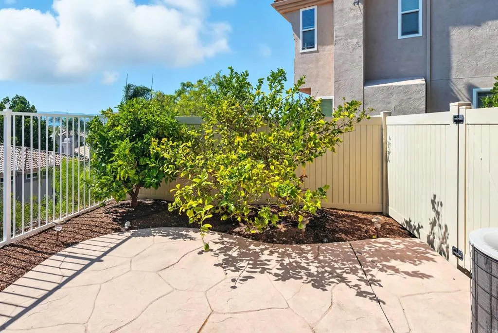 https://cdn.realtyfeed.com/cdn/127/306521196/d8840072f9f9f0b765e8daa42039ddbb.webp