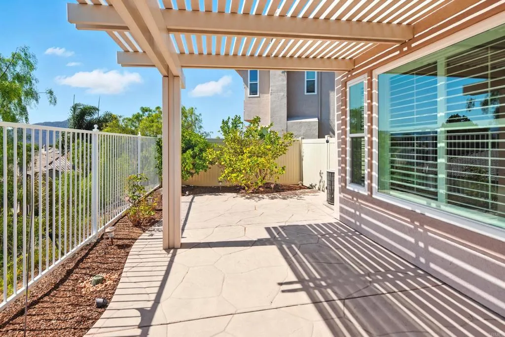 https://cdn.realtyfeed.com/cdn/127/306521196/eff5b2b05c8f162d6a14c2e406569c6d.webp