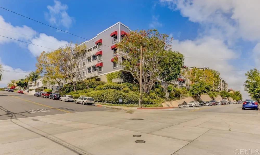 https://cdn.realtyfeed.com/cdn/127/306521198/d08eb6ea19eb0e2a912554347c629072.webp