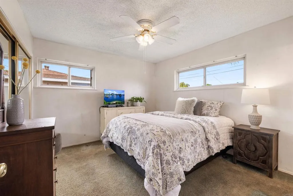 https://cdn.realtyfeed.com/cdn/127/306521206/15d537379c4ad163f56dca88bccd29da.webp