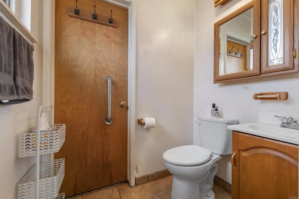 https://cdn.realtyfeed.com/cdn/127/306521206/1fc82d775bb1ff6225df49c617263198.webp