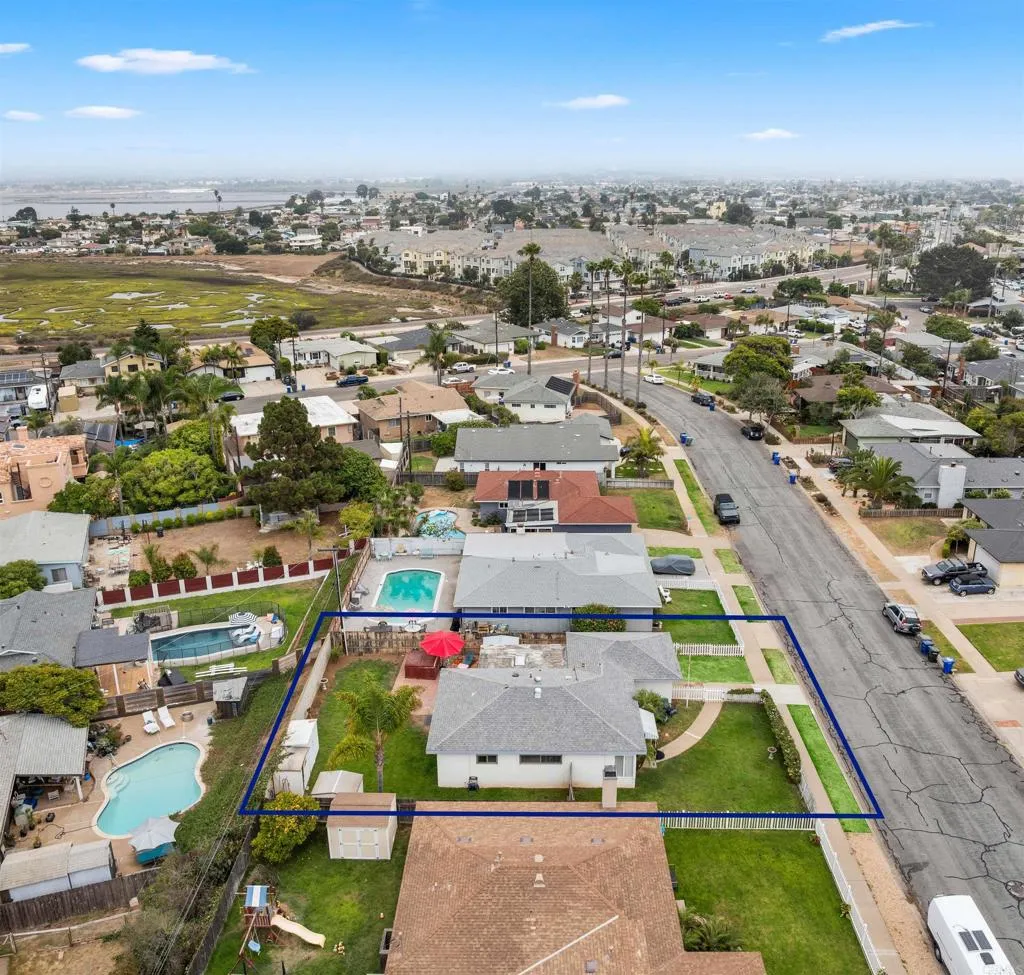 https://cdn.realtyfeed.com/cdn/127/306521206/2ccf8c8d1343441bd6279111913e13ac.webp
