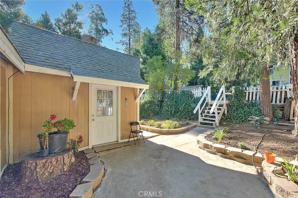 Crestline, CA 92325