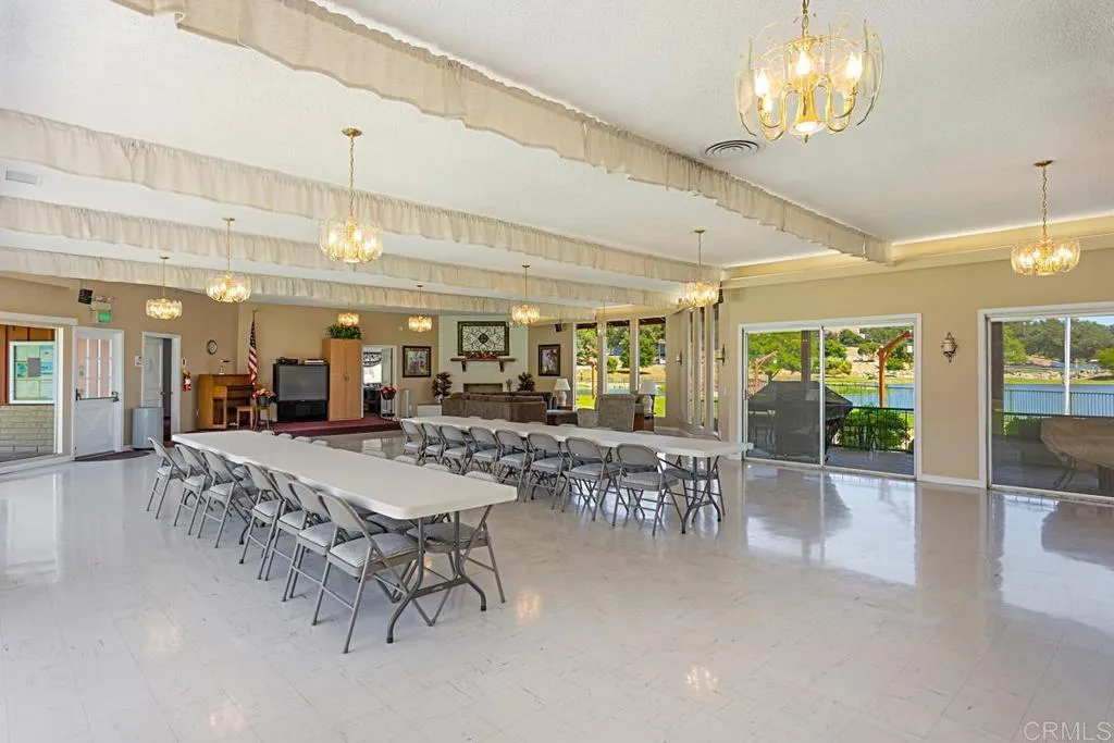 https://cdn.realtyfeed.com/cdn/127/306521353/58c811f4d80b2f41cfebece4776ce4d3.webp