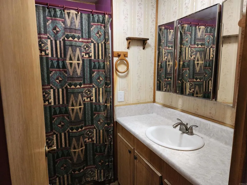 https://cdn.realtyfeed.com/cdn/127/306521353/6e9de1e8f55a645a529c456916347b86.webp