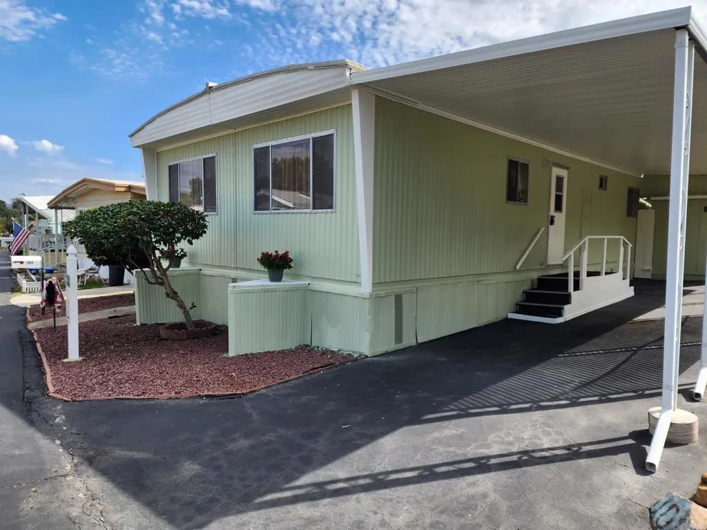 https://cdn.realtyfeed.com/cdn/127/306521353/75ff5a4a9b7b543e01d943fee745bee0.webp