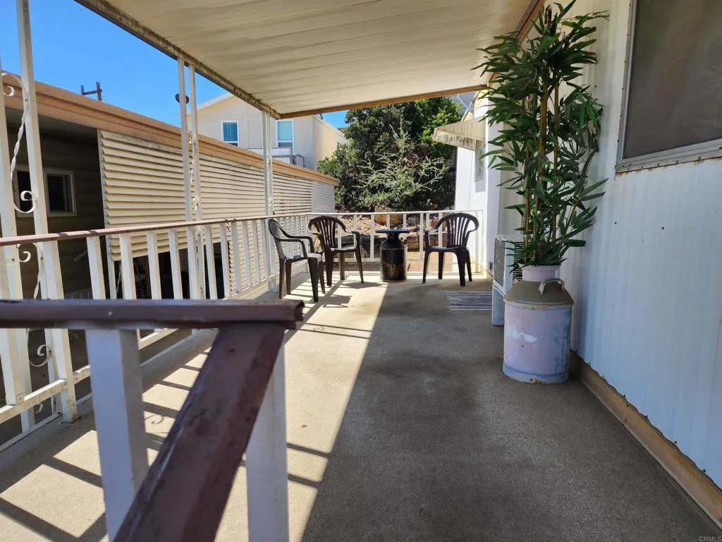 https://cdn.realtyfeed.com/cdn/127/306521353/ea0bcef59463398f17a034cf0b7b6138.webp