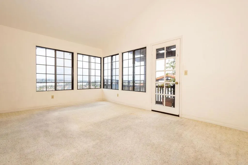 https://cdn.realtyfeed.com/cdn/127/306521377/093b5ba414e070ec26b1853afa5c48bd.webp